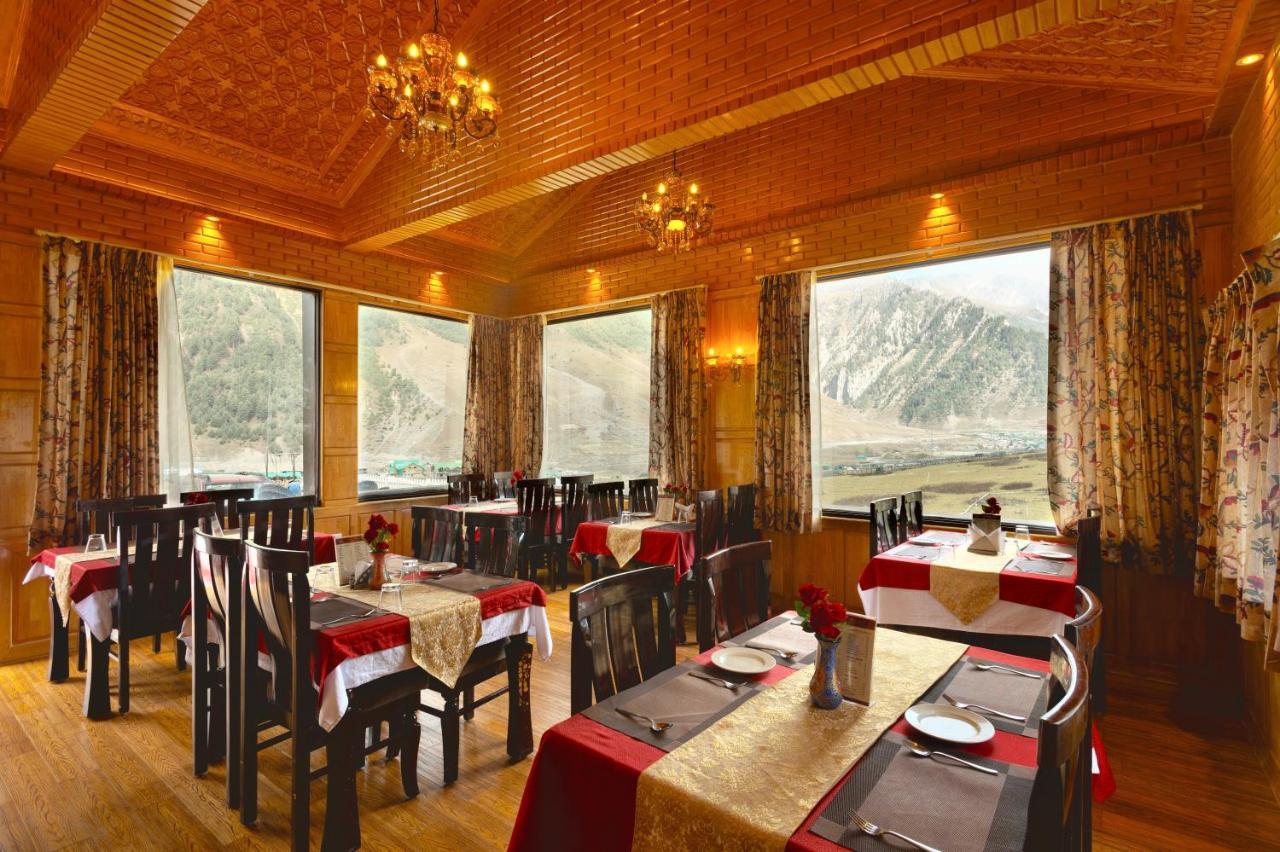 Hotel Village Walk Сонамарг Экстерьер фото